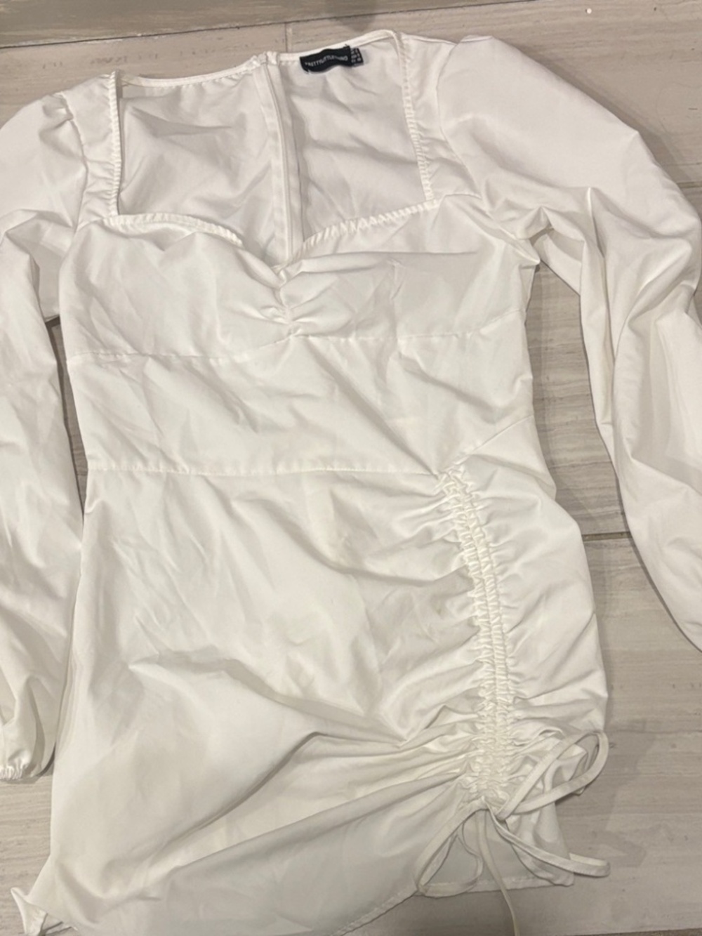 PrettyLittleThing Size 8 Elegant White Long Sleeve Dress lot6066